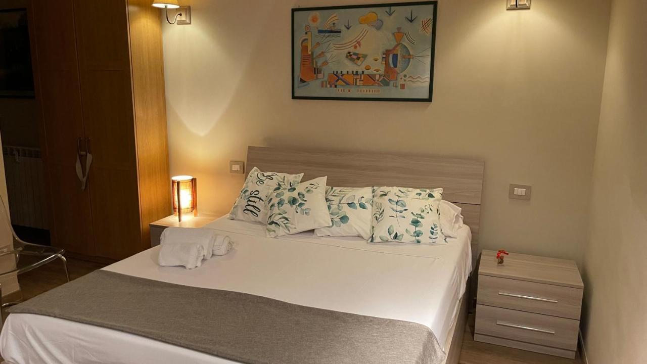 Апартаменти Frank Host Roma Lux , Metro A A 50 M, Simple Check-In Con Codice A Qualsiasi Orario Екстер'єр фото